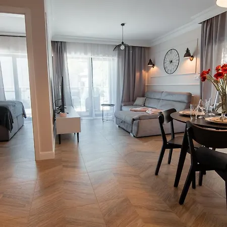 Invest Centrum Park 7 * Шклярська Поремба