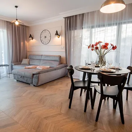 Invest Centrum Park 7 Апартаменти