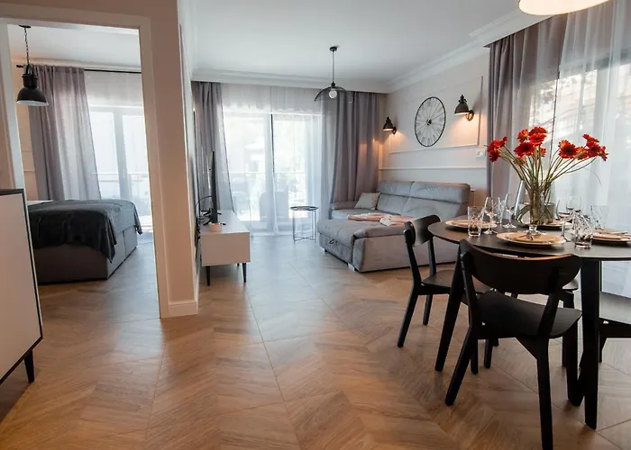 Invest Centrum Park 7 * 斯克拉斯卡波伦巴