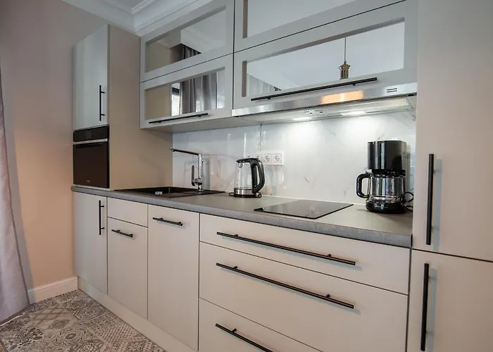 Invest Centrum Park 7 斯克拉斯卡波伦巴